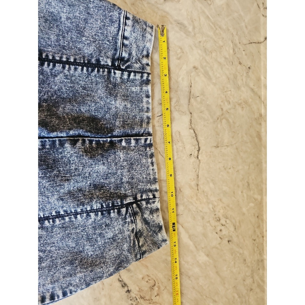 Silence+Noise UO Size 6 Rosie Curved Hem Acid Wash Micro Pinup Shorts Bimbocore - Picture 6 of 7